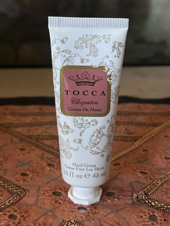 Tocca Cleopatra Mini Hand Cream - Picture 2 of 4